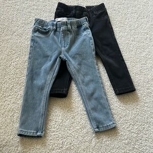 Toddlers Zara leggings denim size 18 to 24 black size 12 to 18 great condition